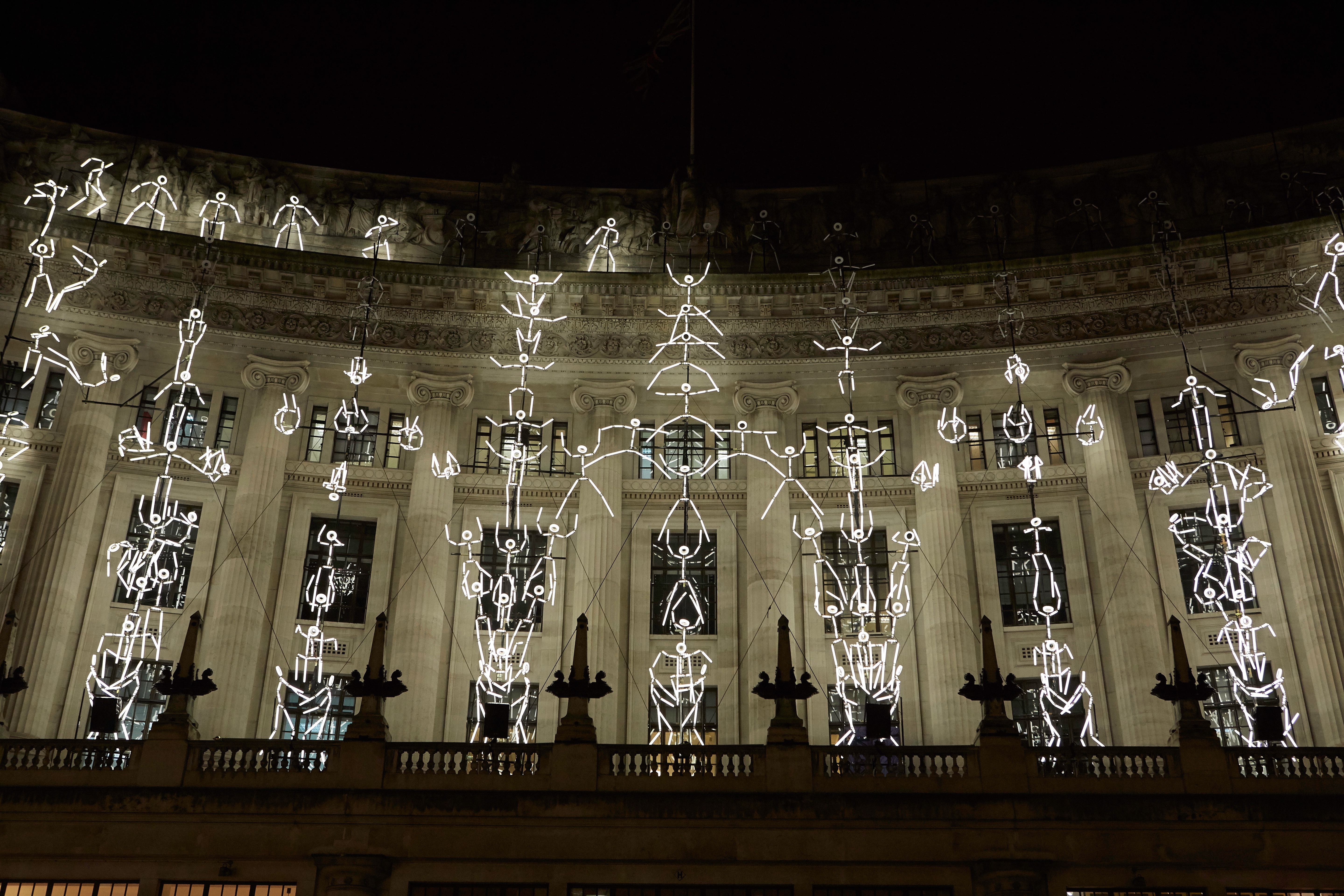 [2012] THE LIGHT OF LONDON アスリーヌ社 A Fine Pair of Louis XVI Style Gilt and Patinated Bronze Four