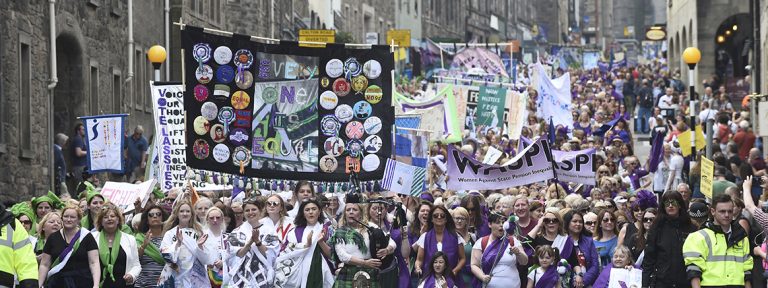 PROCESSIONS 2018 Edinburgh, an Artichoke Project Commissioned by 14-18 NOW. Photo by Lesley Martin