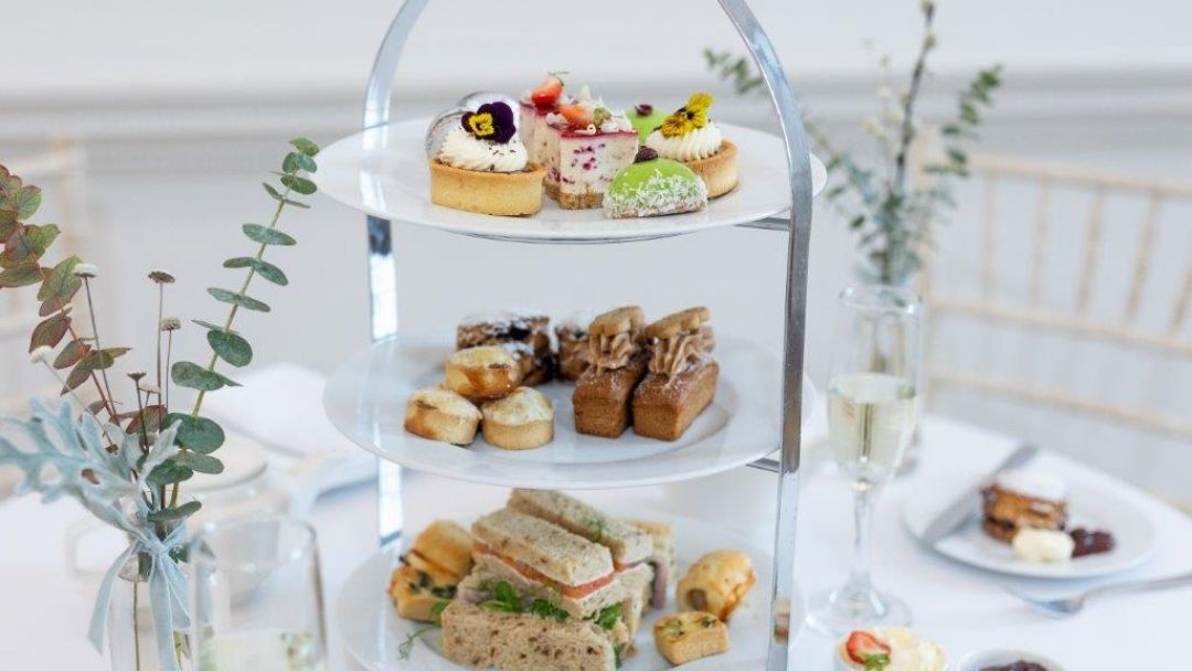 LUXURY AFTERNOON TEAS