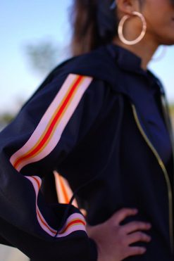 عباية رياضية باللون الوردي 6 UI19003 3 Sporty Pink Strips Abaya