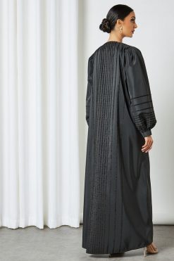 0621 bsi3189 4 Button Embellished Collar Abaya