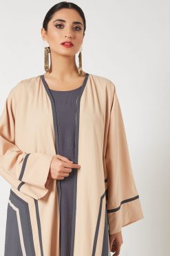 bsi3325 4 Plain bisht abaya with inner