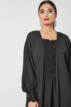 Pleated bisht abaya