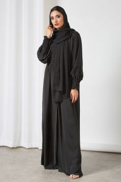 bsi3392 3 Pleated bisht abaya