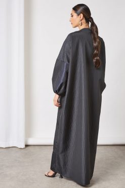 bsi3424 3 Plain bisht abaya with inner