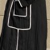 MOI072117 01 Pipin Detail Abaya With Pockets
