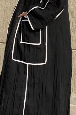 Pipin Detail Abaya With Pockets