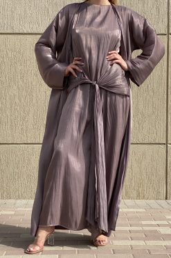 MOI072132 3 scaled Mountbatten Pink Abaya Set