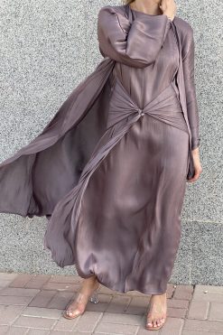 MOI072132 5 scaled Mountbatten Pink Abaya Set