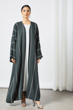 bsi3497 3 Green embroidered Bisht abaya with inner