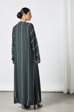 bsi3497 4 Green embroidered Bisht abaya with inner