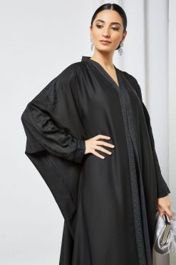 bsi3502 2 Black embroidered kaftan abaya