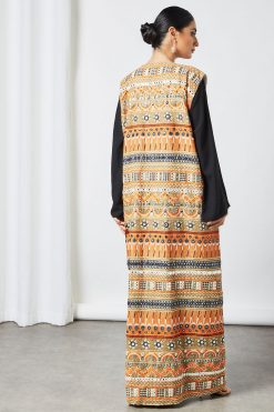 bsi3520 4 Embroidered Bisht Inner