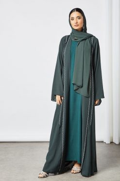 Green beads embellished bisht abaya with inner