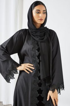 bsi3546 4 Black applique bisht abaya