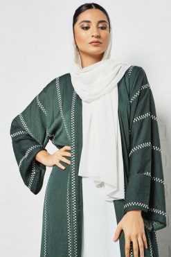 bsi3535 4 Green embroidered Bisht abaya with inner