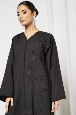 Bsi3596 3 Black Embroidered Crepe Abaya