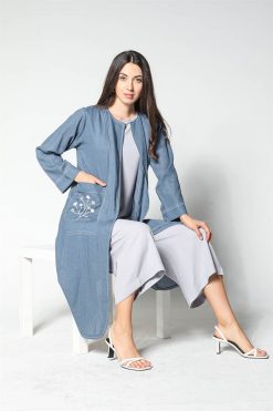 MOI012239 3 Travel Wear