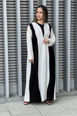 MOI032227 3 rotated Black & White Linen Abaya