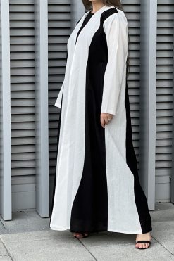 MOI032227 6 Black & White Linen Abaya