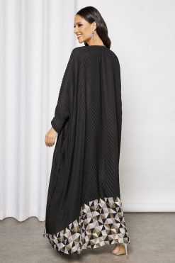 Bahraini Style With Closures