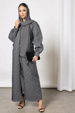 Quilted pearls embellished abaya
