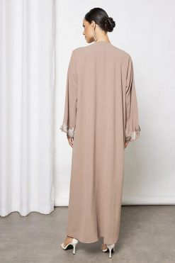 Bsi3634 4 Embroidered bisht with inner