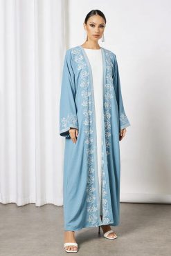 Bsi3642 3 Embroidered bisht with inner