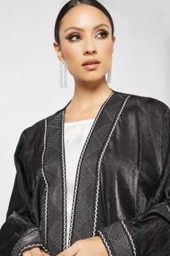 2-Piece Set Black Embroidered