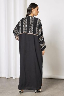 bsi3665 3 Embroidered bahrini style bisht