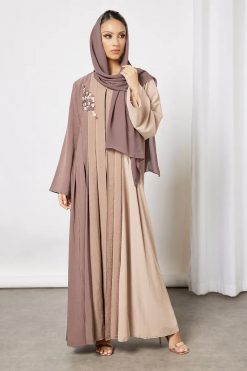 Bsi3667 3 Button embellished abaya