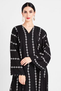 bsi3005 ar 2 Monochrome Embroidered Abaya