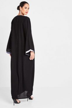 bsi3028 6 2 Applique Black Abaya