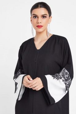 bsi3118 A 4 Monochrome Abaya With Lace