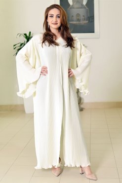 3679 3 Pleated Abaya