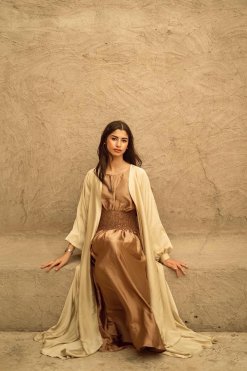 CU 22100 5 Cream Balloon Abaya