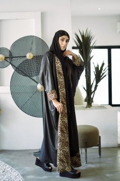 HAZ 22107 10 LYNXA Bisht Abaya