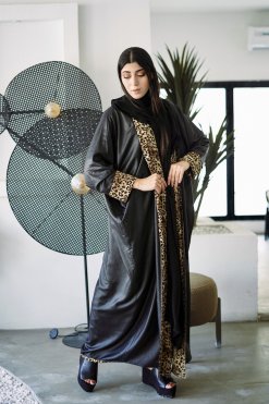HAZ 22107 9 LYNXA Bisht Abaya