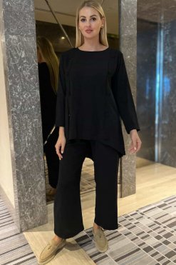 Black Travel Wear