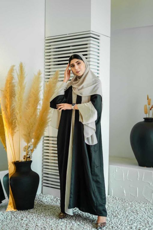 Khawla Abaya
