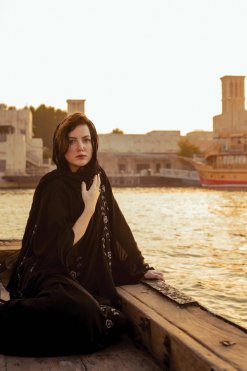 CU22135 4 Read Work Abaya