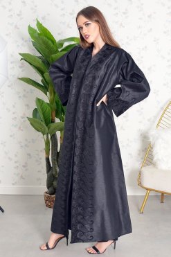 3772 3 Embroidered abaya
