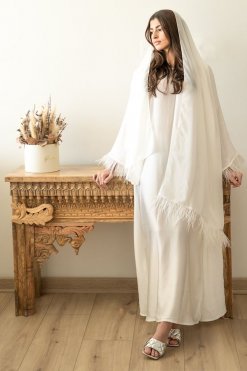CUC 0523008 3 White feather abaya