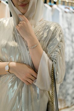 HAZ 062304 6 MEISSA WHITE
