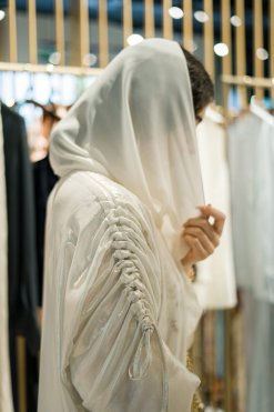 HAZ 062304 8 MEISSA WHITE