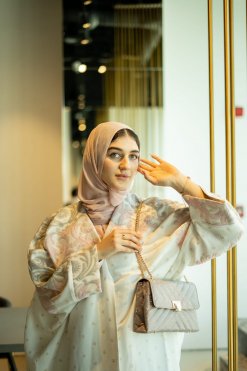HAZ 062307 6 AYUMI