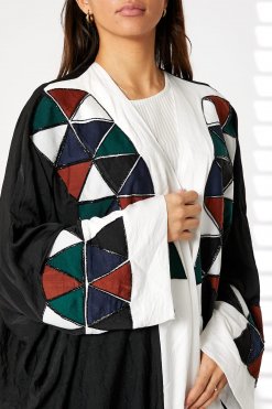 MOIRR23103 2 Harir Maqsood Black Bisht Geometrical Embroidery Abaya