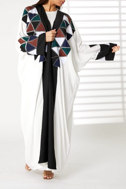 Harir Maqsood White Bisht Geometrical Embroidery Abaya