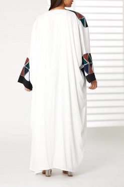 MOIRR23102 3 Harir Maqsood White Bisht Geometrical Embroidery Abaya