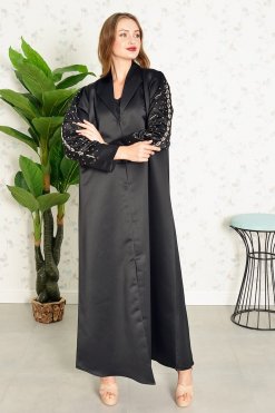 Coat collar with beads embellishment on sleeves black abaya